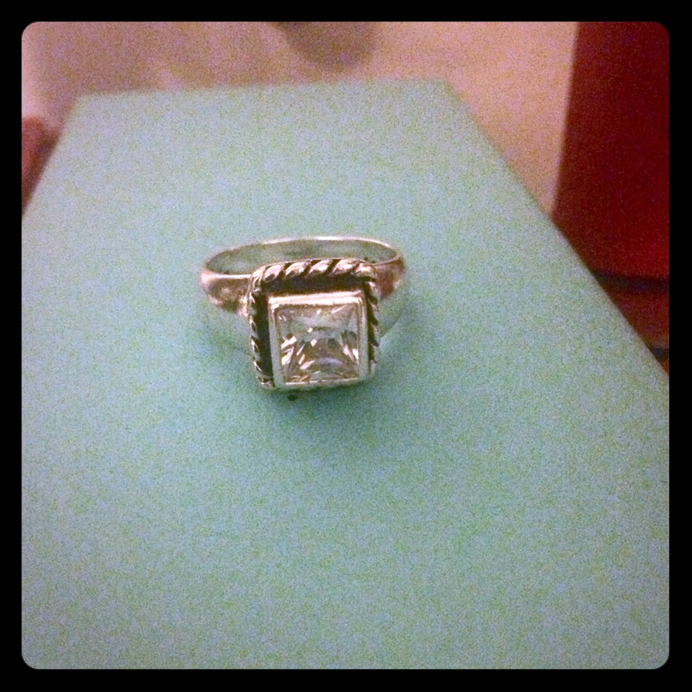 Retired Elizabeth Silpada sterling silver ring
